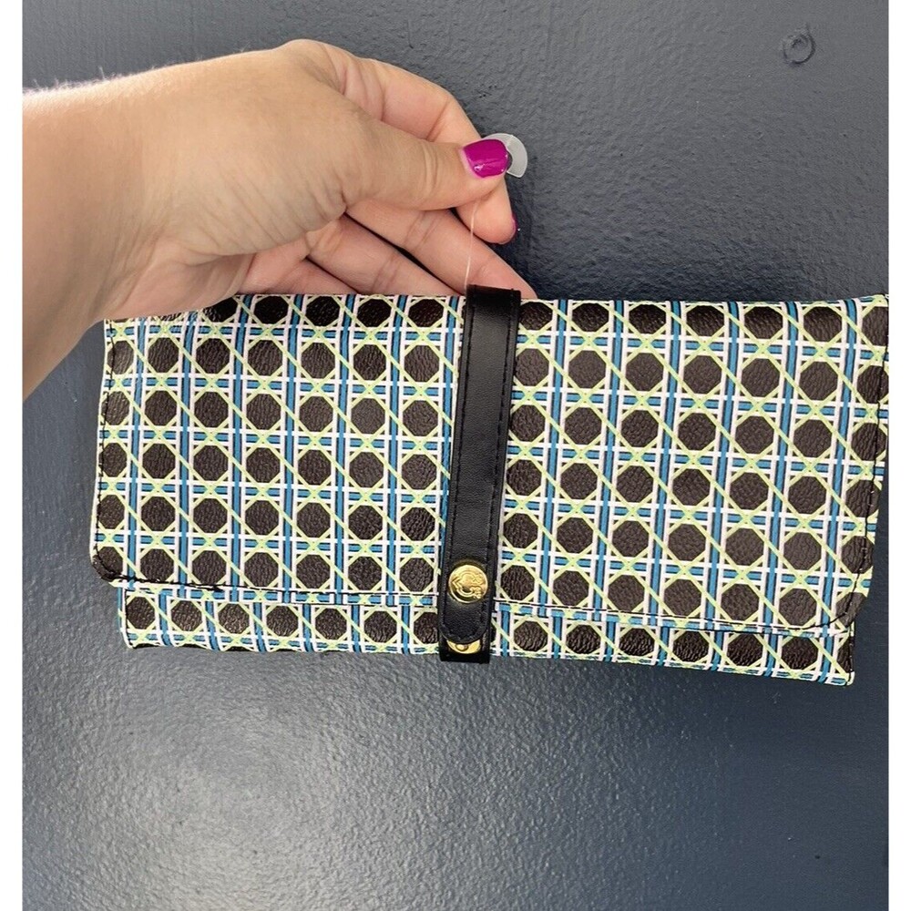 C Wonder Wallet Clutch Multi-functional NWOT Preppy Geo Design Easy Clean